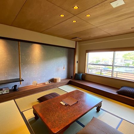 Ryokan Oomuraya Ureshino Eksteriør billede